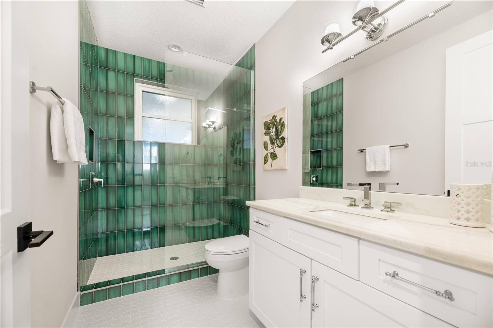 Image 41 of 65 For 2549 Palm Avenue