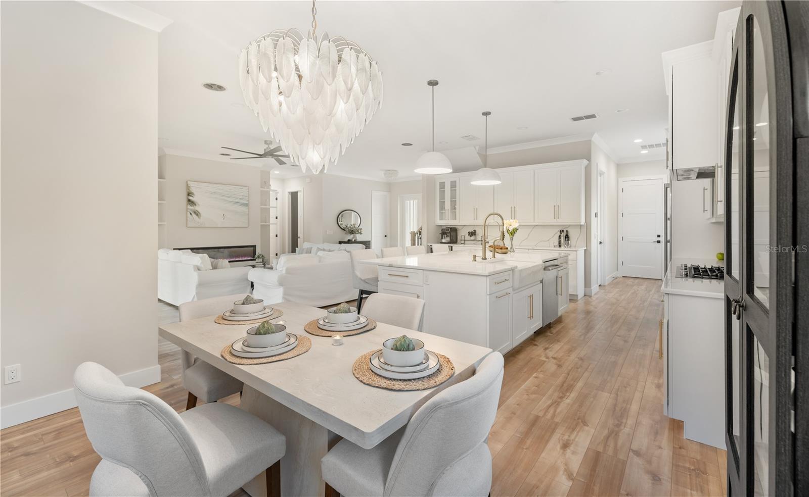 Image 8 of 65 For 2549 Palm Avenue