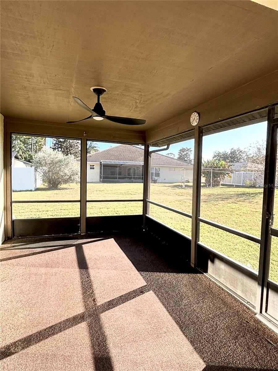 Image 24 of 32 For 17 Fenwick Lane