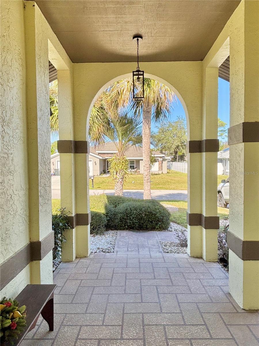 Image 4 of 32 For 17 Fenwick Lane