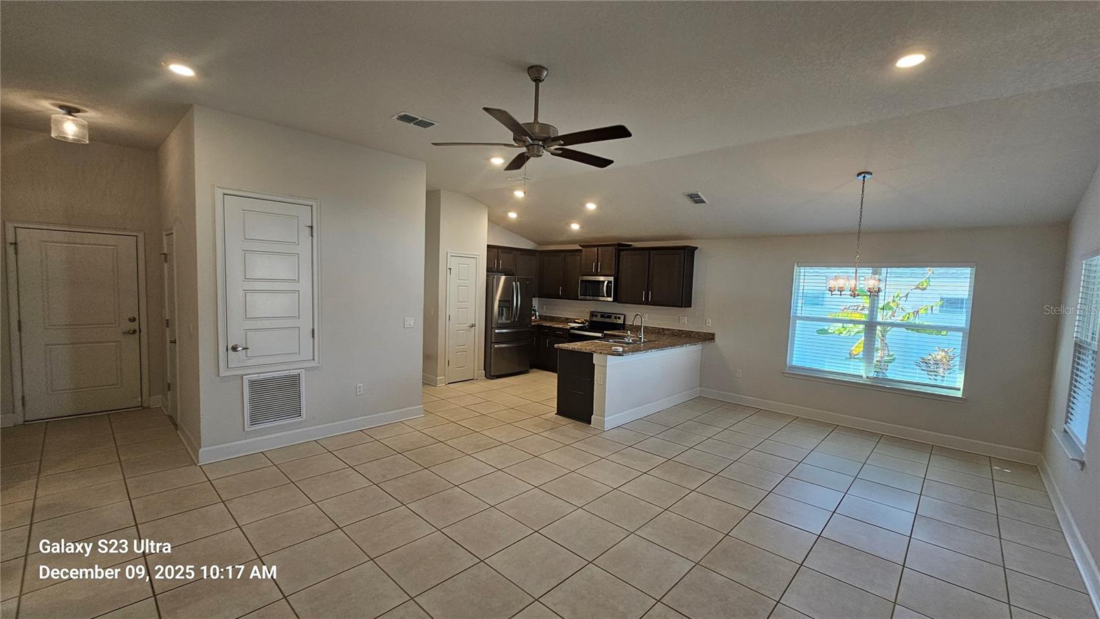 Image 4 of 19 For 11 Birchtree Way