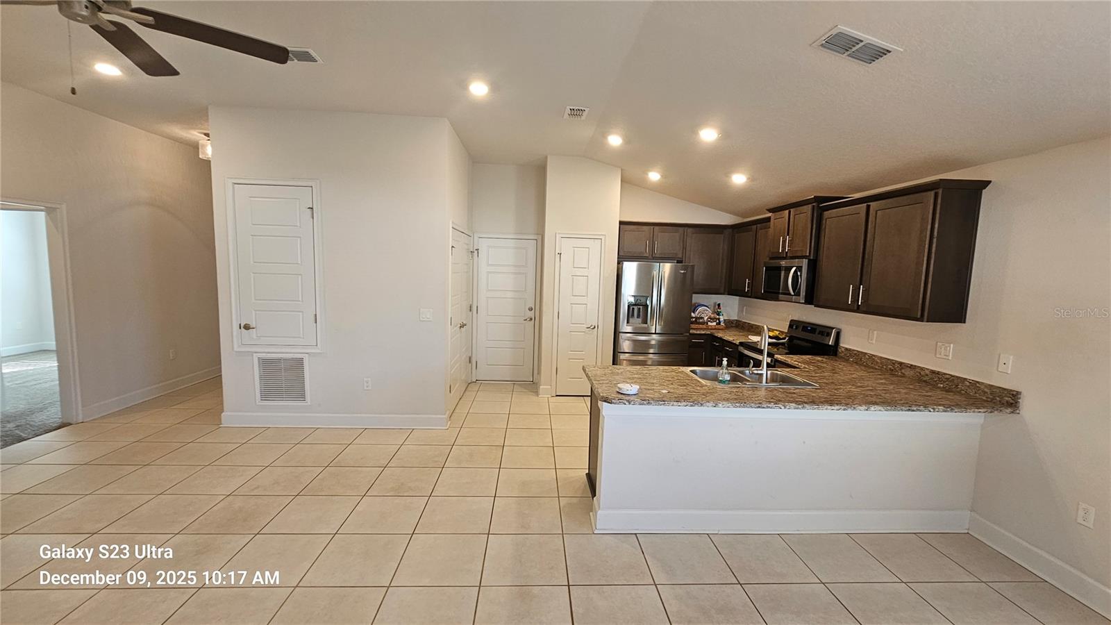 Image 5 of 19 For 11 Birchtree Way