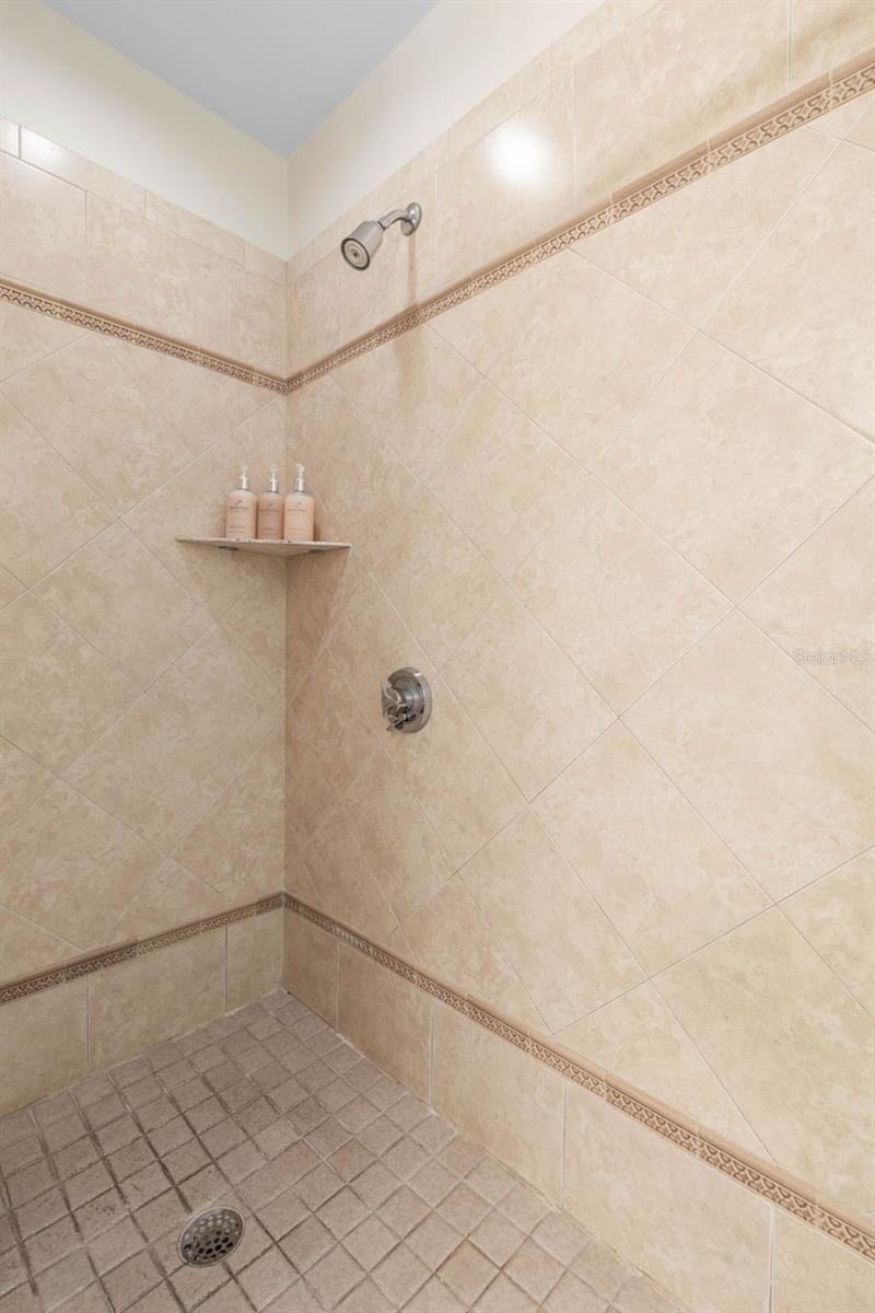 Image 32 of 66 For 102 Yacht Harbor Drive 478