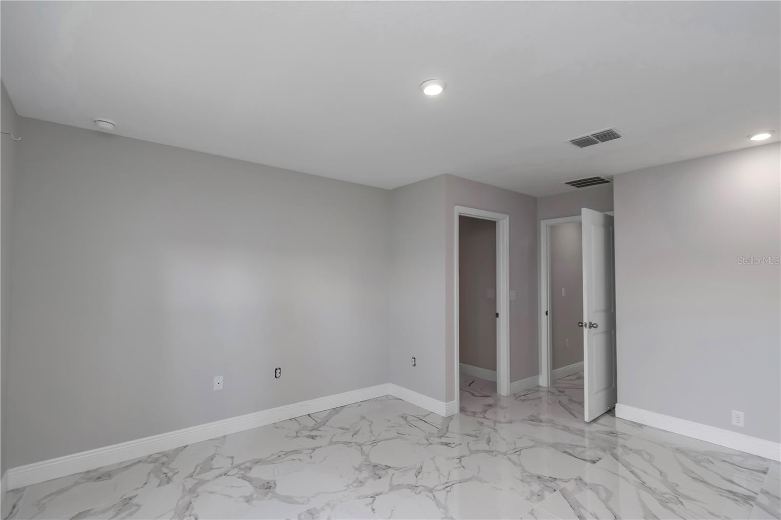 Image 14 of 40 For 10090 67th Terrace