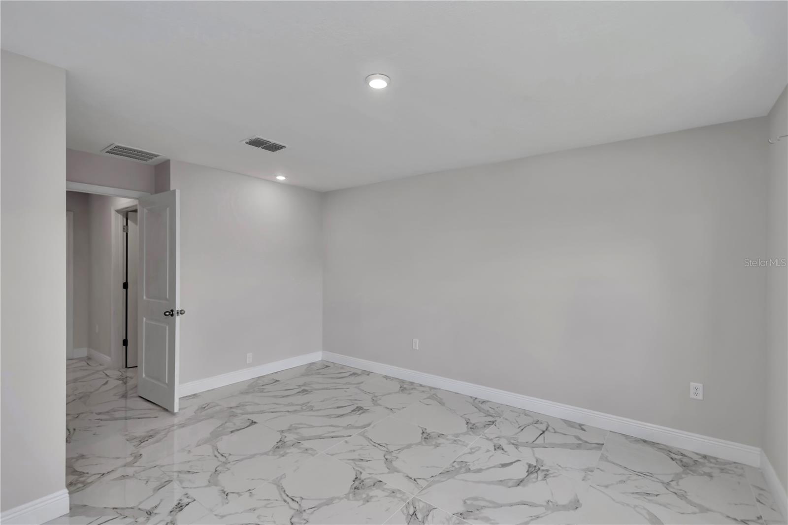 Image 15 of 40 For 10090 67th Terrace