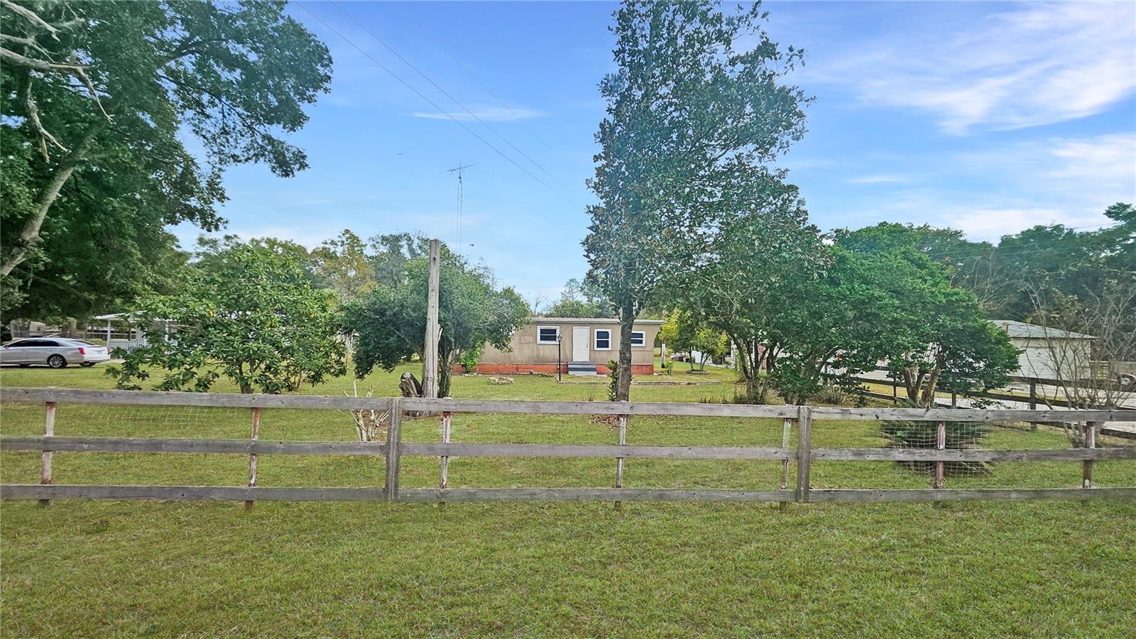 Details for 11455 Highway 464c, OCKLAWAHA, FL 32179