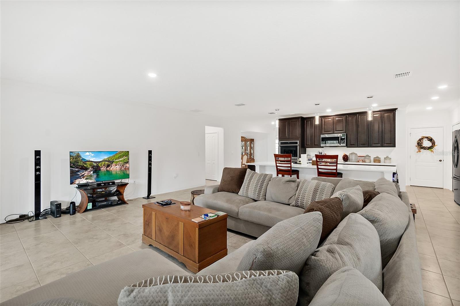 Image 10 of 38 For 3 Seton Court