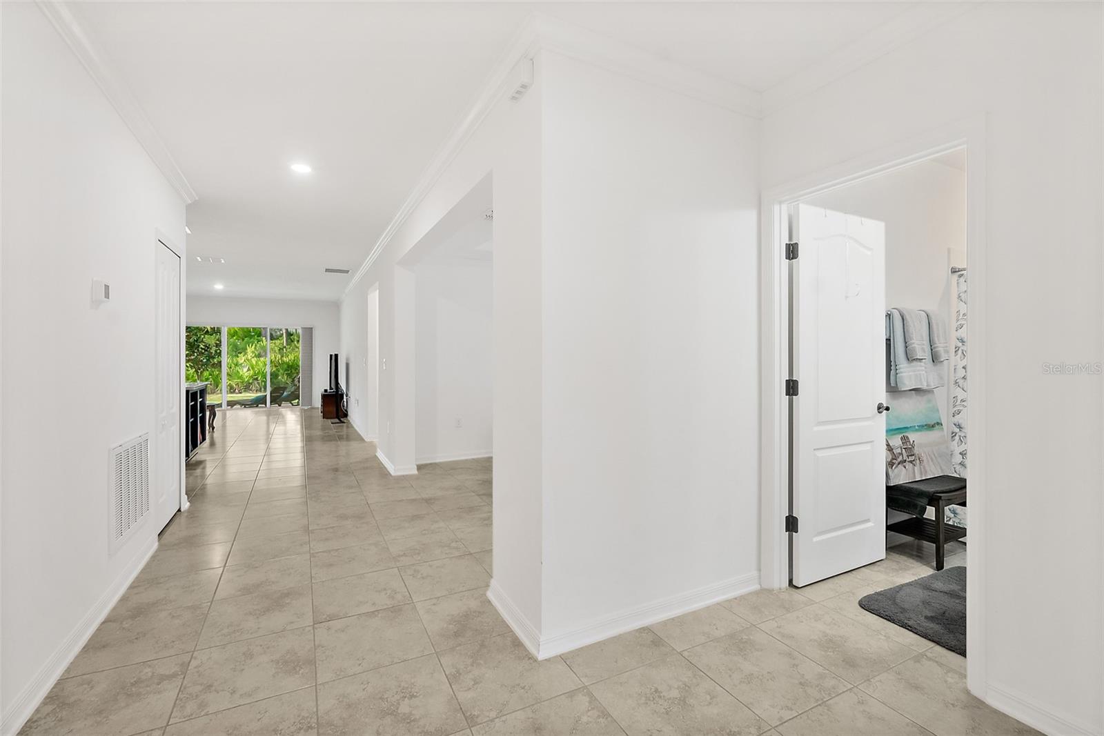 Image 3 of 38 For 3 Seton Court