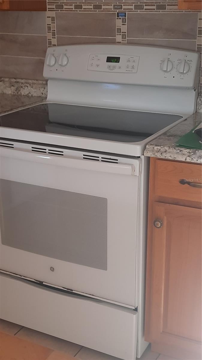 Image 11 of 41 For 1333 Bender Avenue