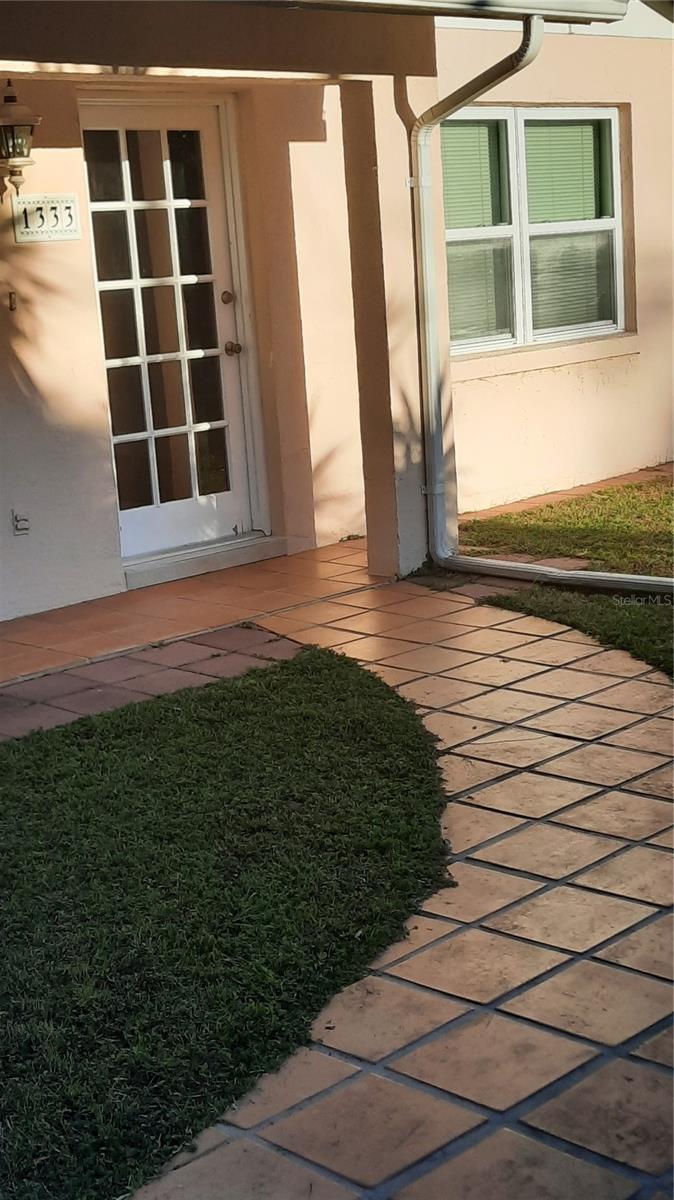 Image 15 of 41 For 1333 Bender Avenue