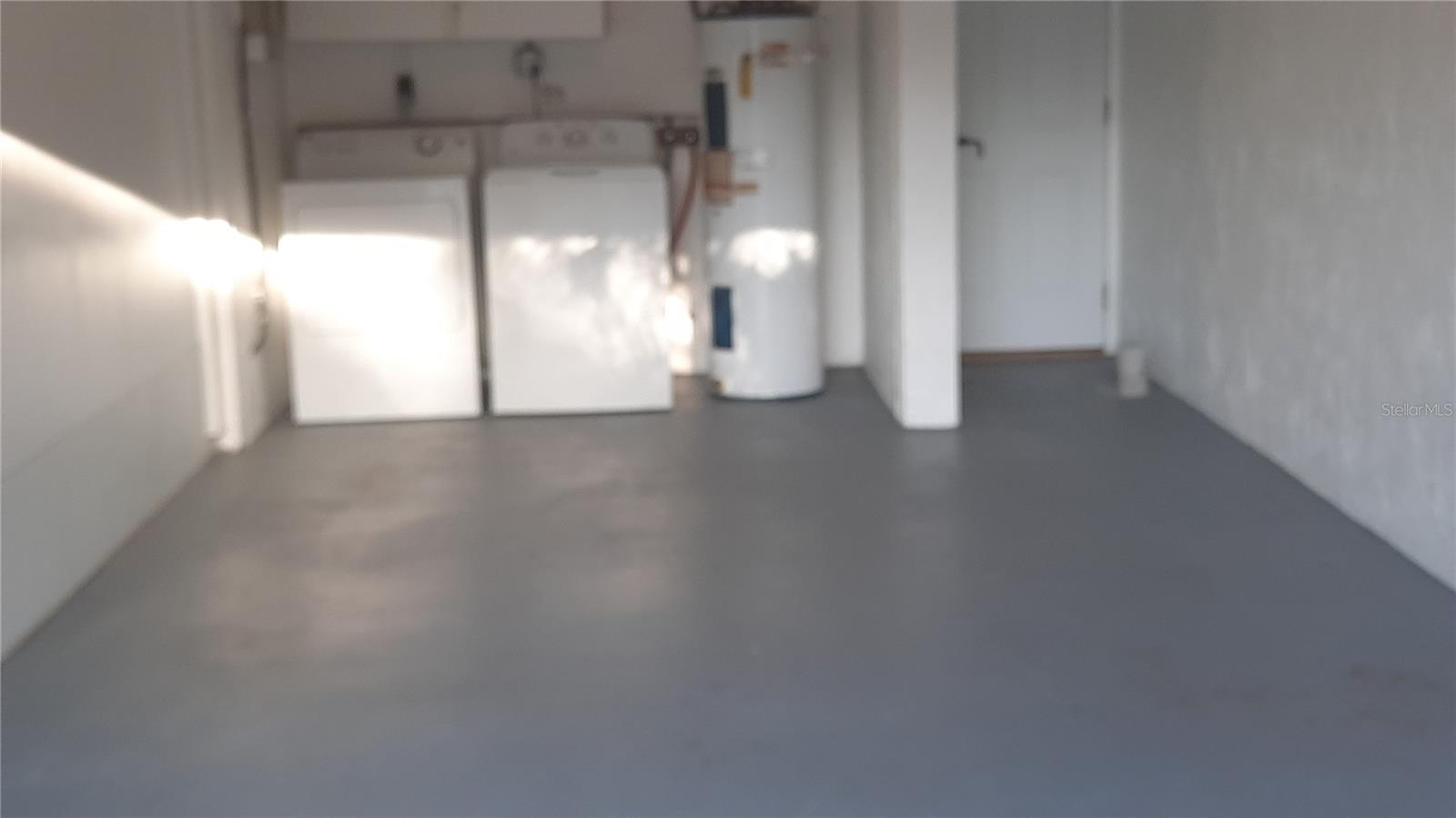 Image 16 of 41 For 1333 Bender Avenue