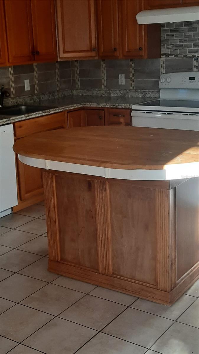 Image 23 of 41 For 1333 Bender Avenue