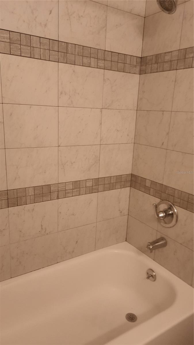 Image 30 of 41 For 1333 Bender Avenue