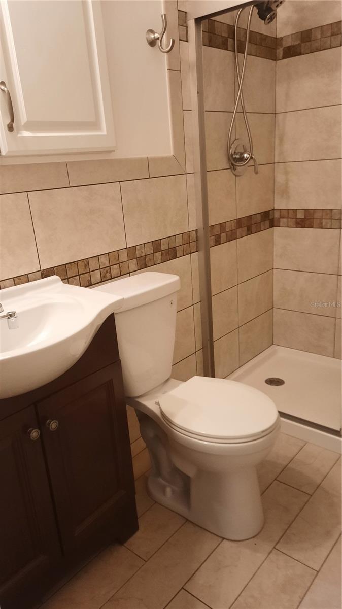 Image 36 of 41 For 1333 Bender Avenue