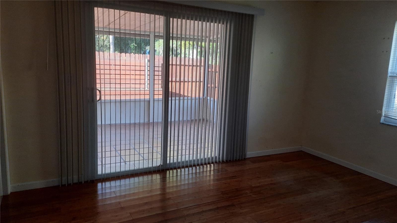 Image 39 of 41 For 1333 Bender Avenue