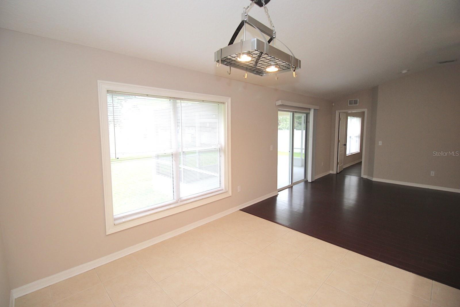 Image 14 of 47 For 25 Bird Of Paradise Drive