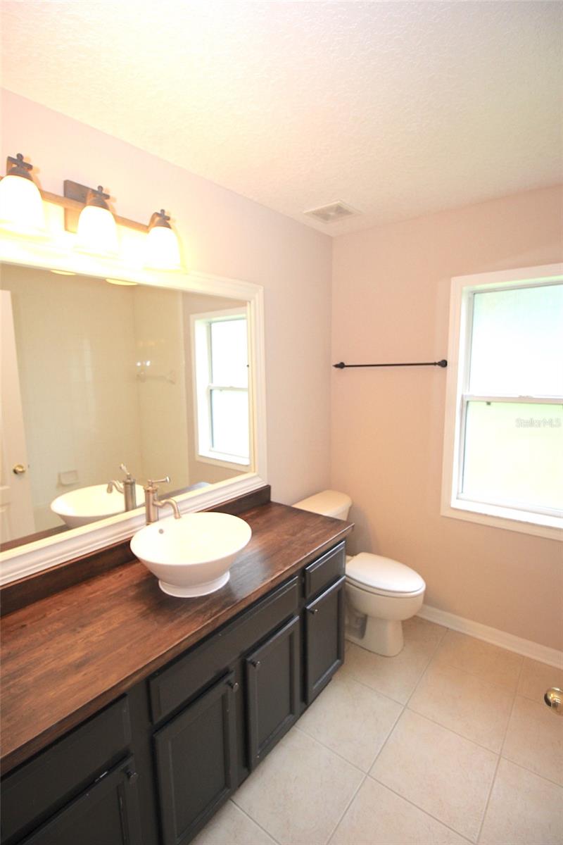 Image 23 of 47 For 25 Bird Of Paradise Drive