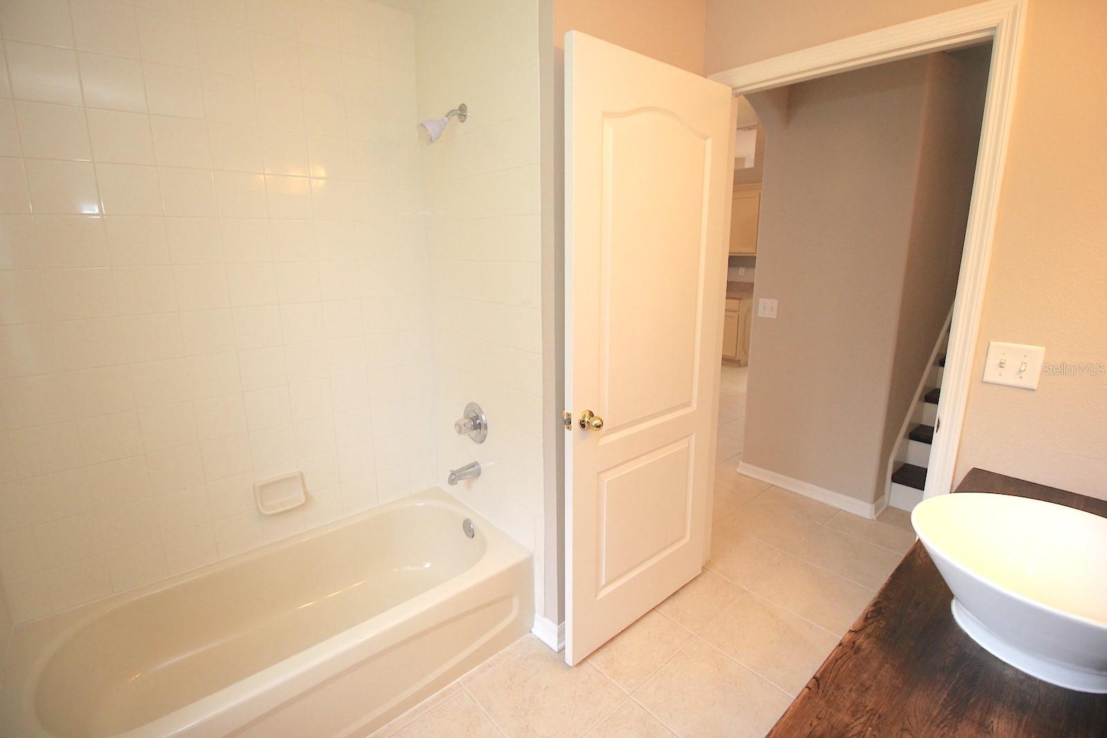 Image 24 of 47 For 25 Bird Of Paradise Drive