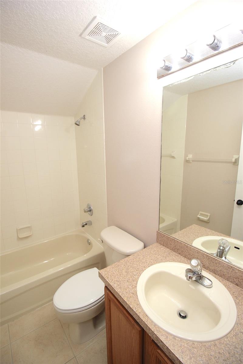 Image 32 of 47 For 25 Bird Of Paradise Drive