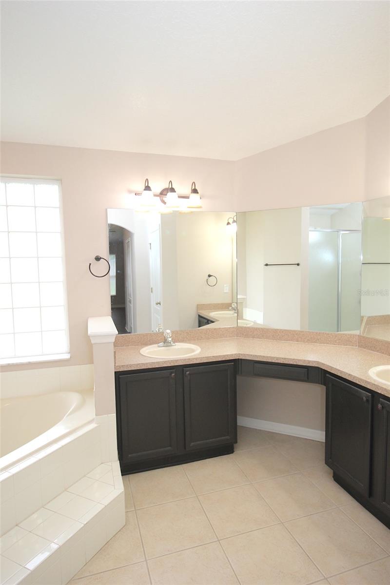 Image 42 of 47 For 25 Bird Of Paradise Drive