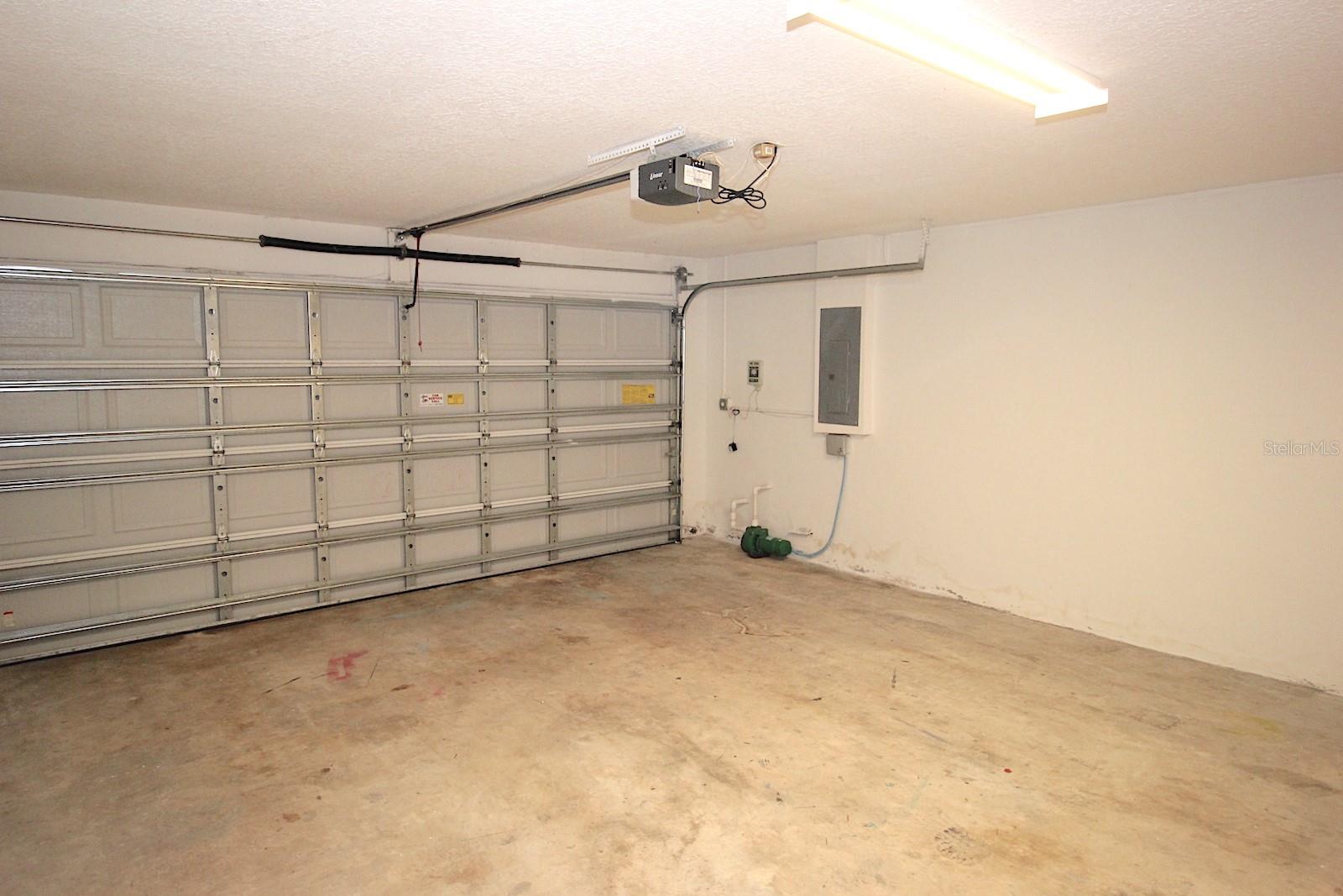 Image 46 of 47 For 25 Bird Of Paradise Drive