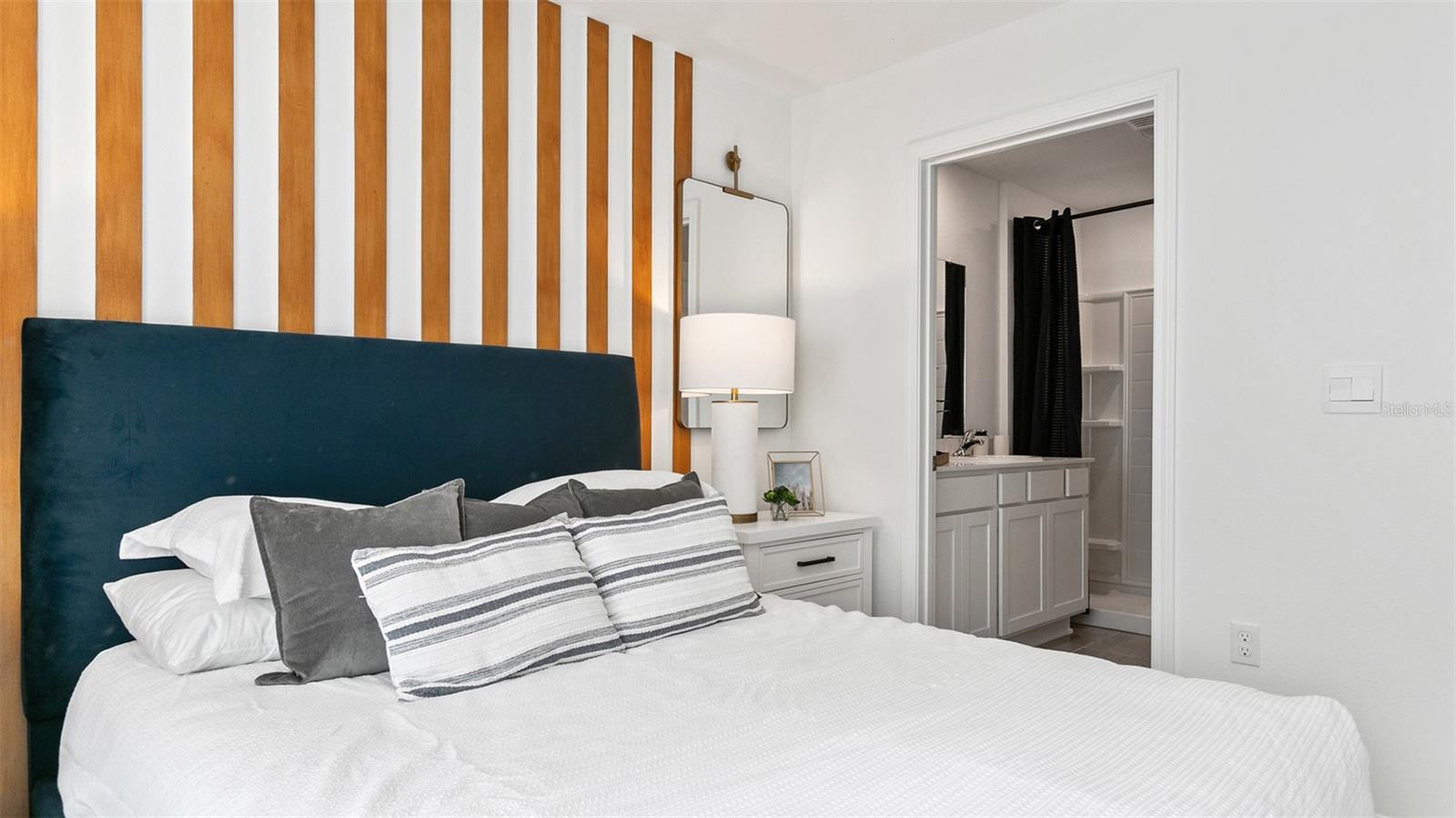 Image 25 of 51 For 46 Montellano Road