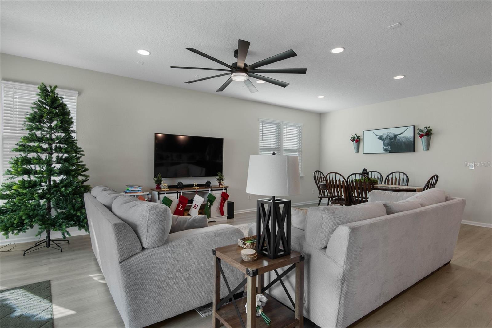 Image 10 of 47 For 143 Alderwood Place