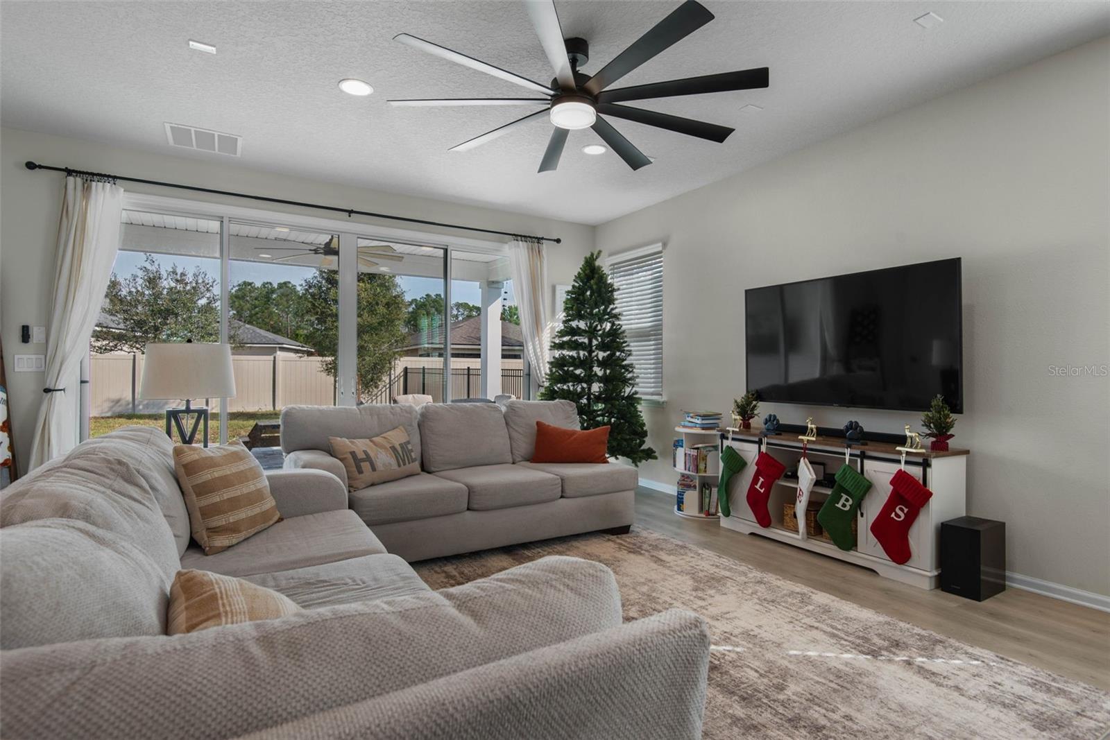 Image 12 of 47 For 143 Alderwood Place