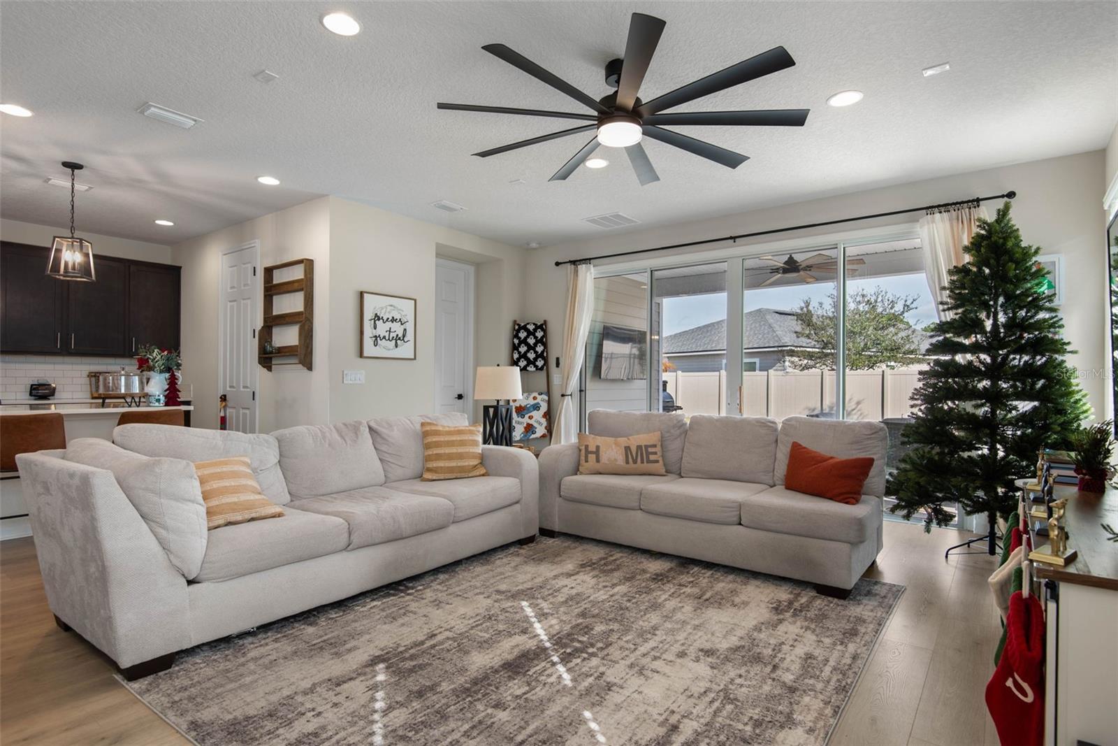 Image 13 of 47 For 143 Alderwood Place