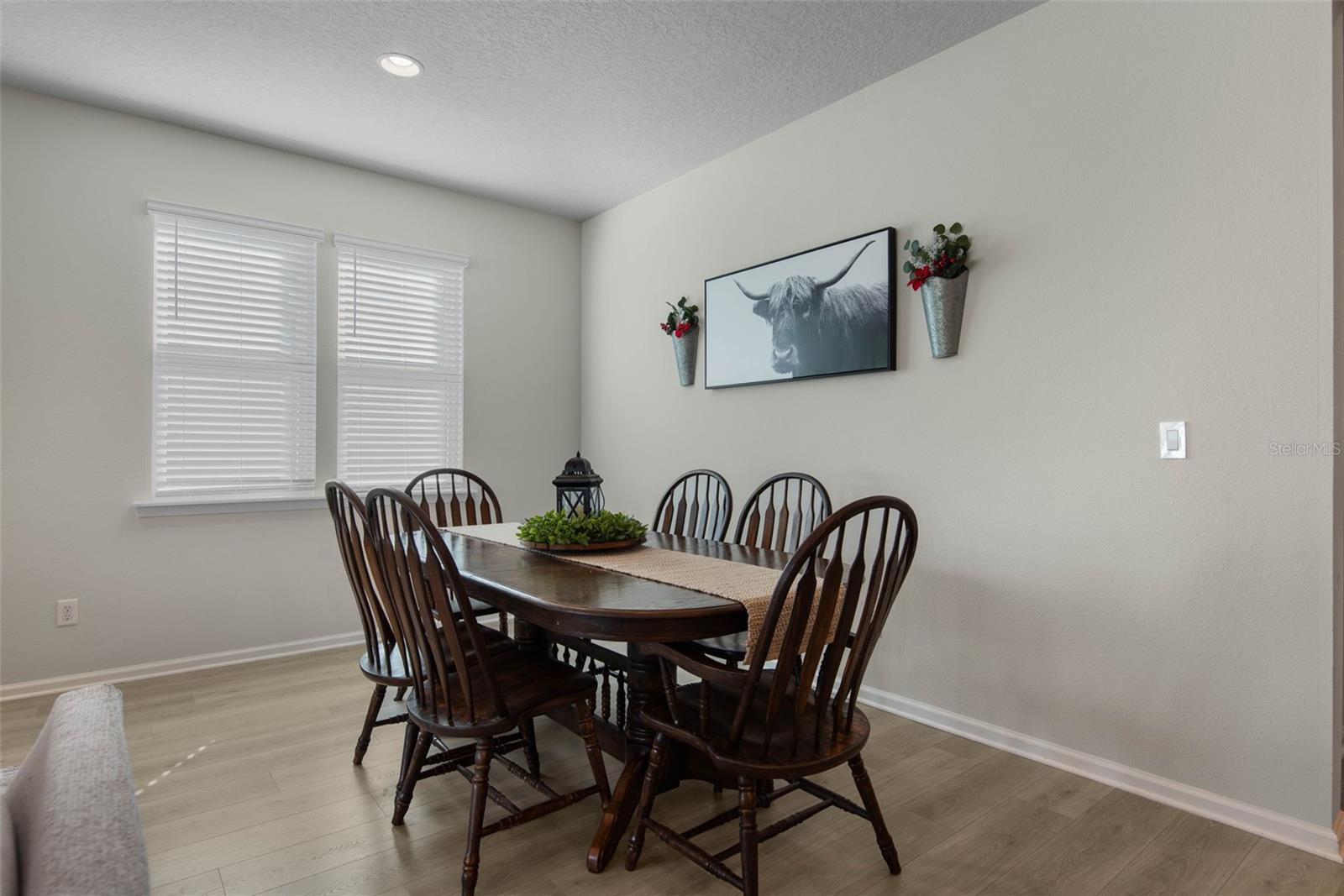 Image 15 of 47 For 143 Alderwood Place