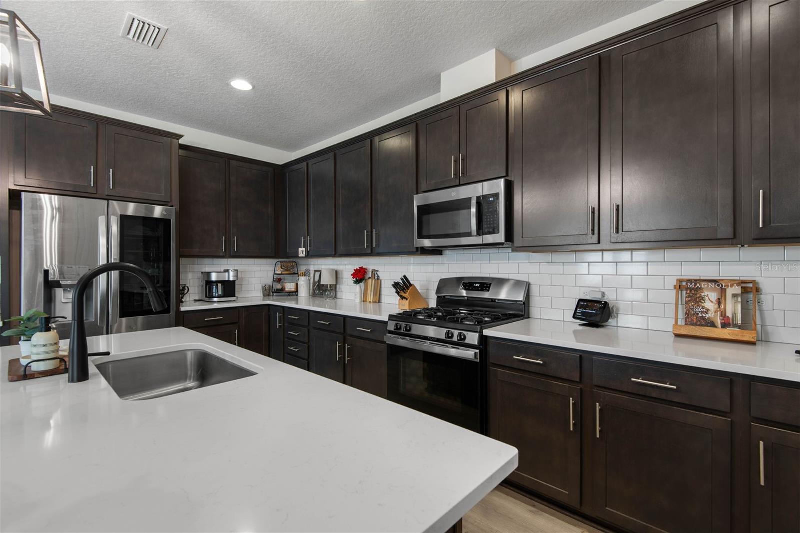 Image 22 of 47 For 143 Alderwood Place