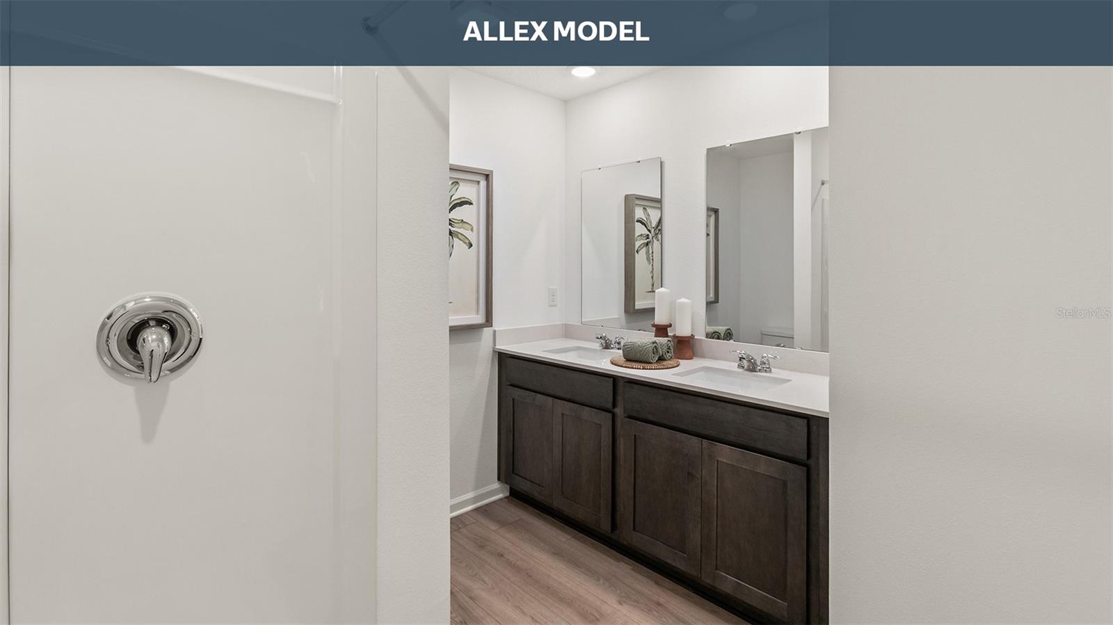 Image 17 of 59 For 28 Flagstick Lane