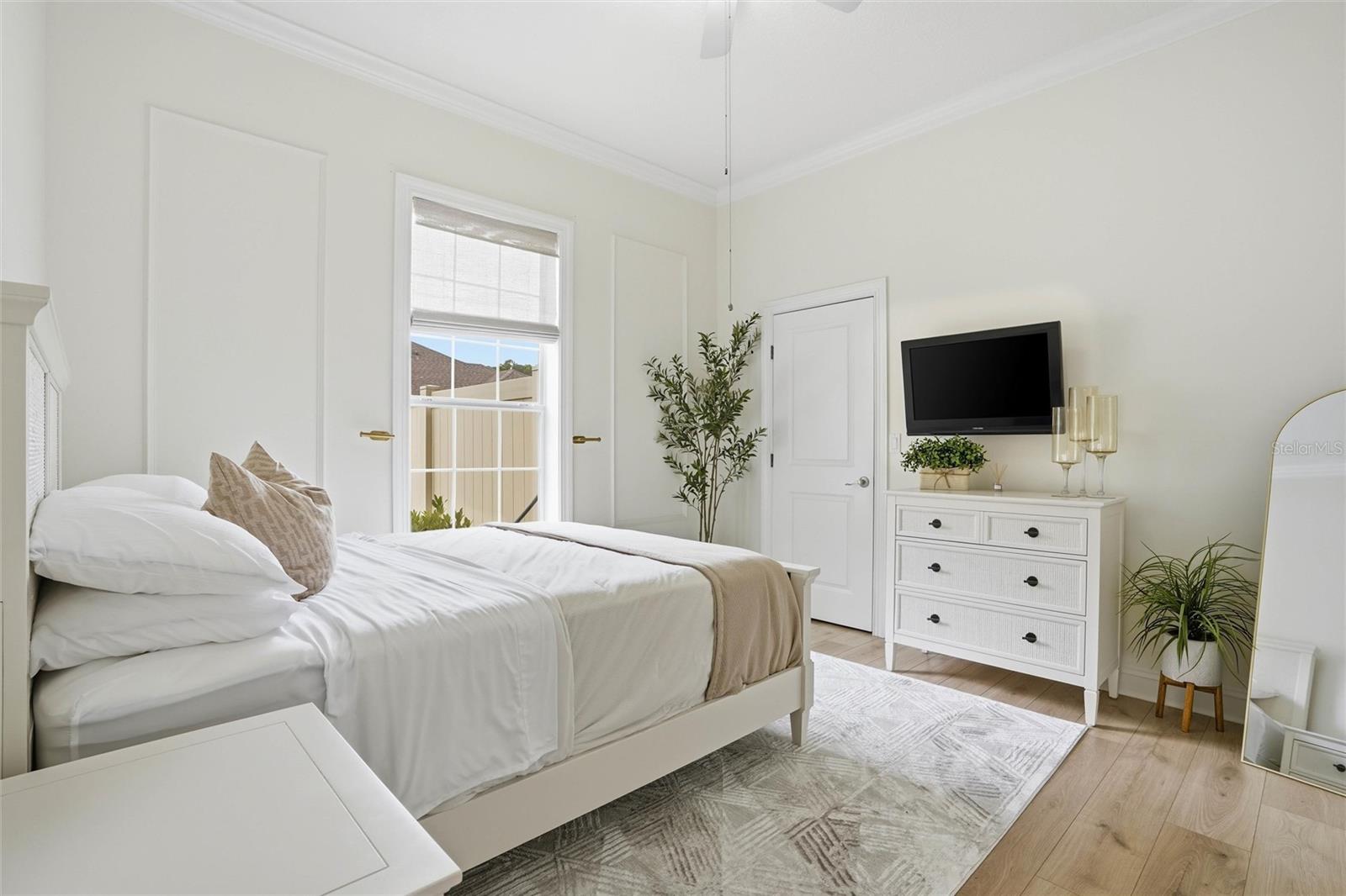 Image 11 of 76 For 4377 Castle Oak Court