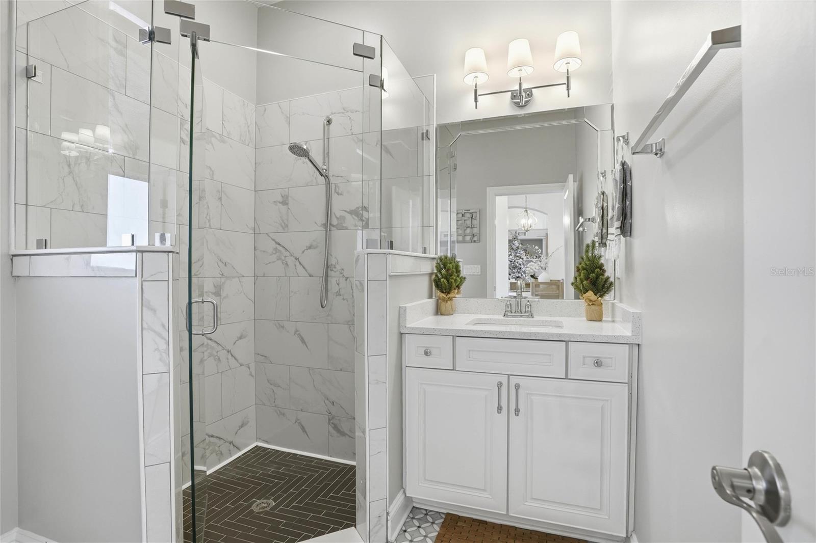 Image 12 of 76 For 4377 Castle Oak Court