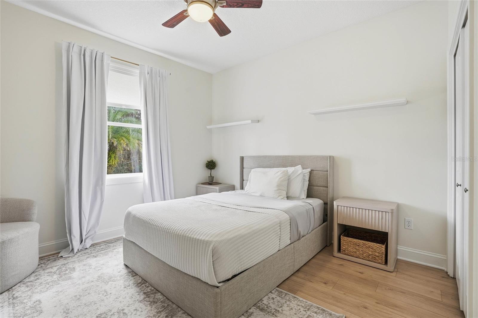 Image 20 of 76 For 4377 Castle Oak Court