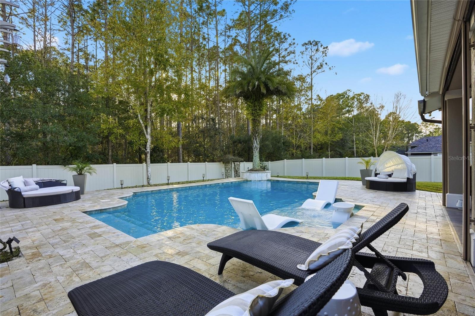 Image 26 of 76 For 4377 Castle Oak Court