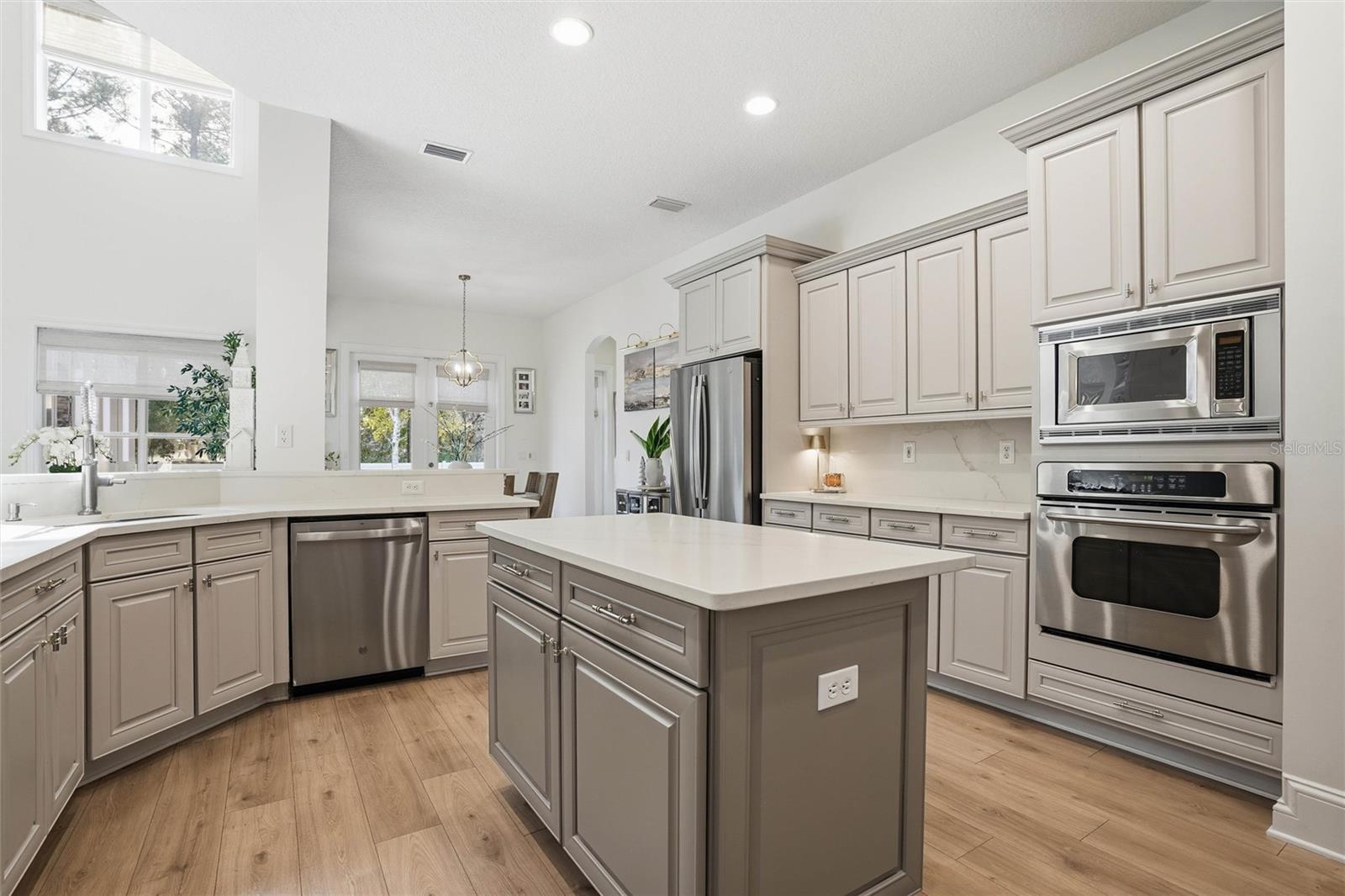 Image 36 of 76 For 4377 Castle Oak Court