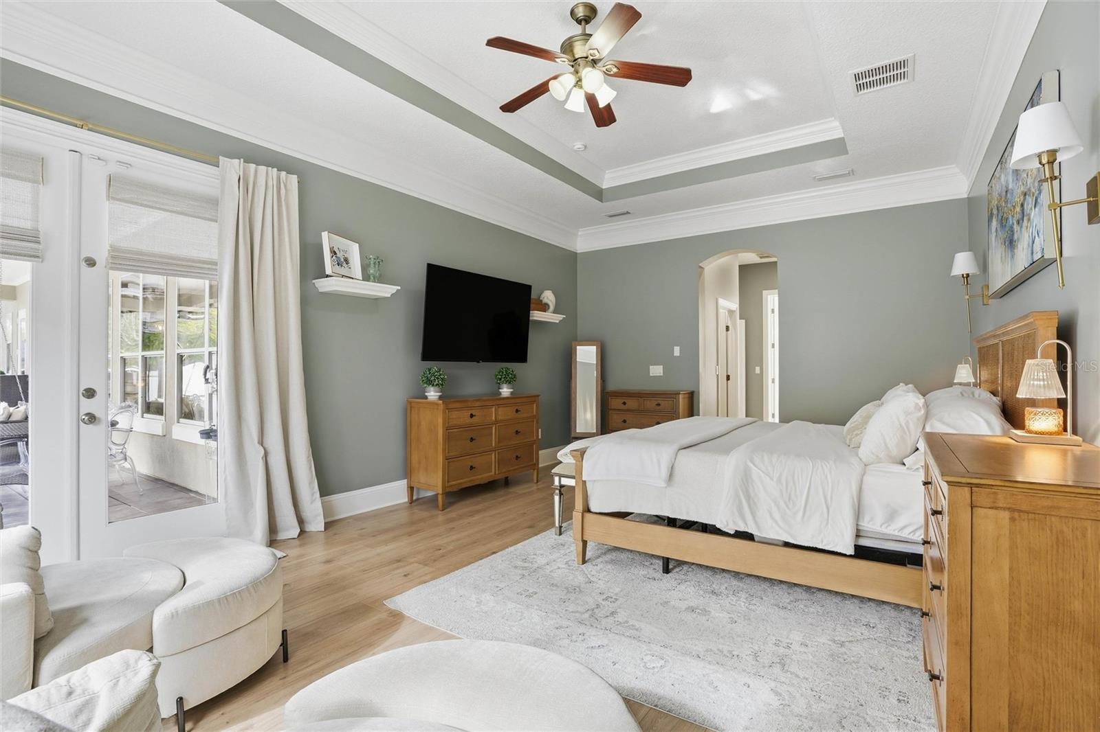 Image 41 of 76 For 4377 Castle Oak Court