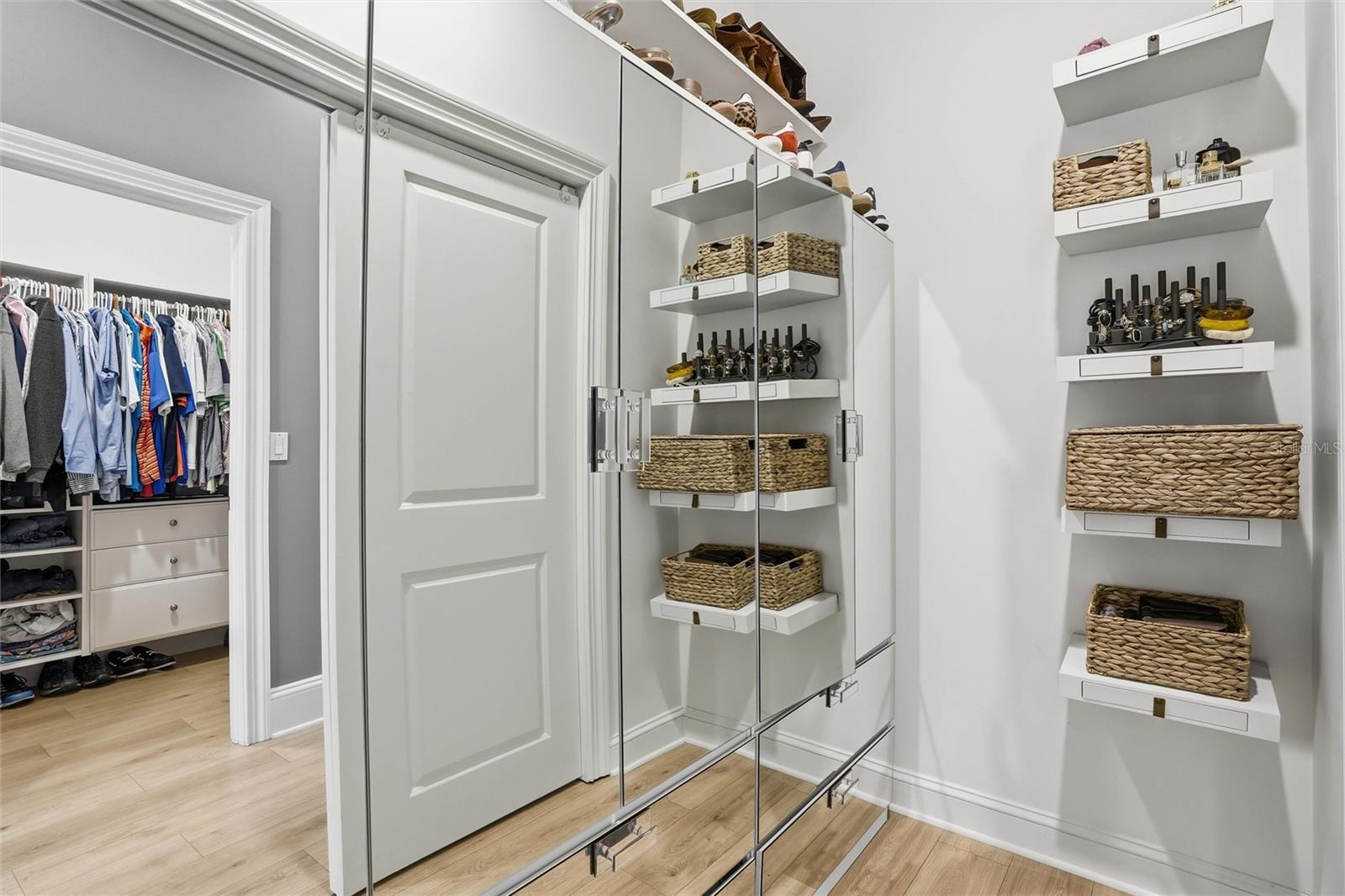 Image 42 of 76 For 4377 Castle Oak Court