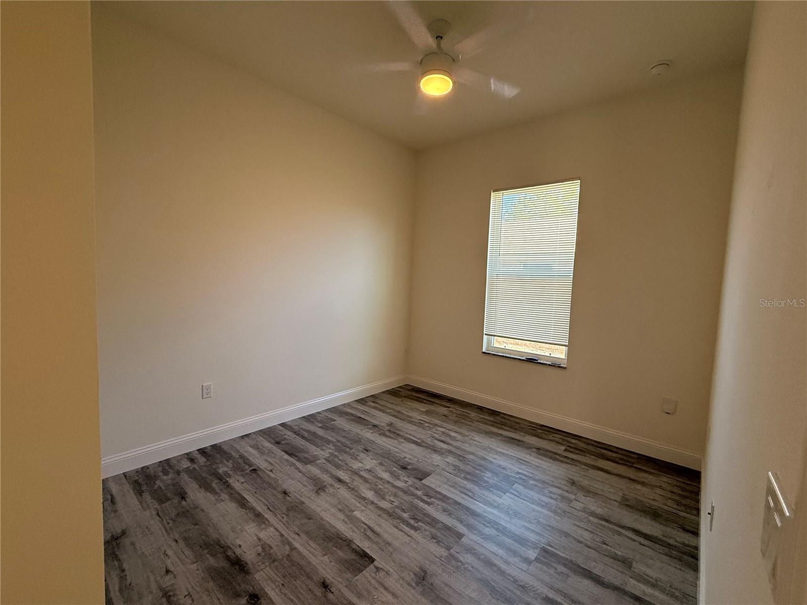 Image 11 of 20 For 5 Rosecroft Lane B