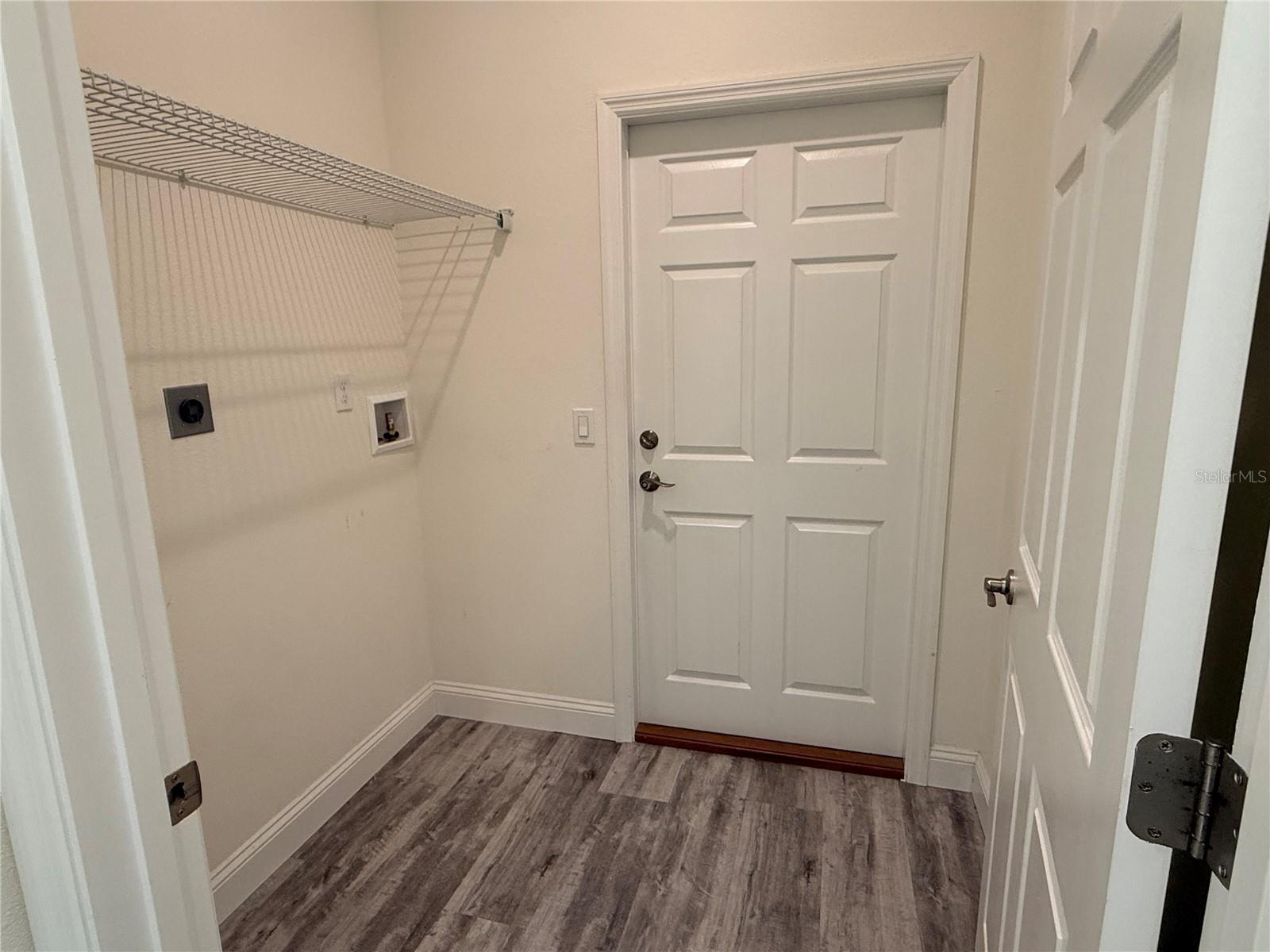 Image 14 of 20 For 5 Rosecroft Lane B