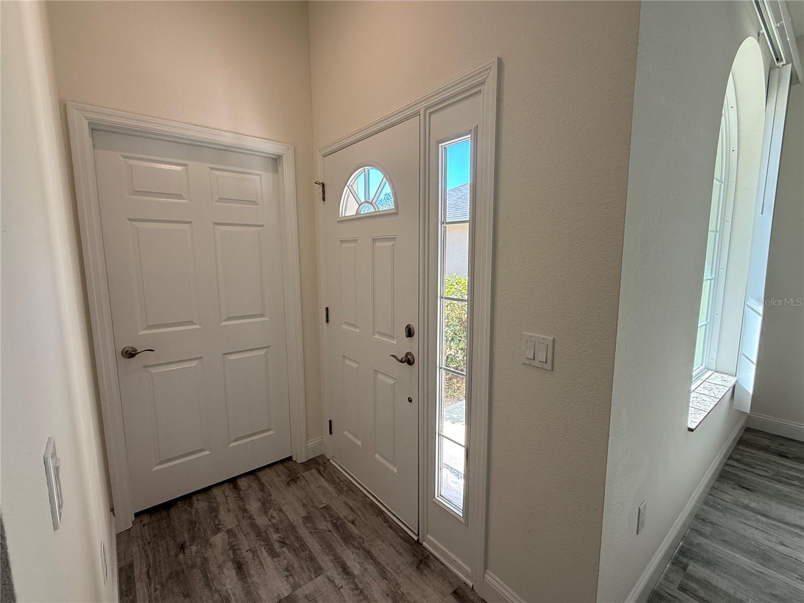 Image 16 of 20 For 5 Rosecroft Lane B