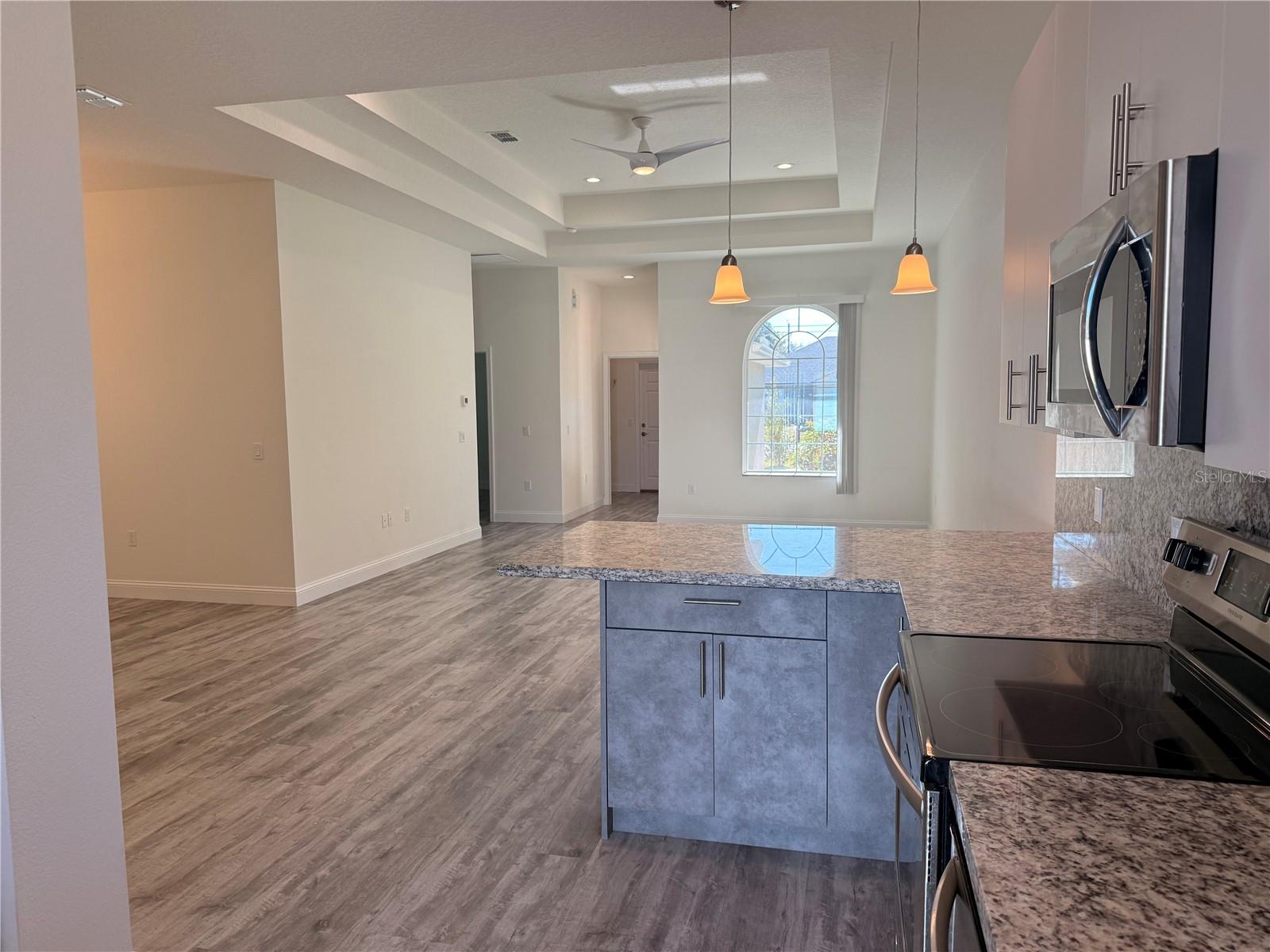 Image 3 of 20 For 5 Rosecroft Lane B