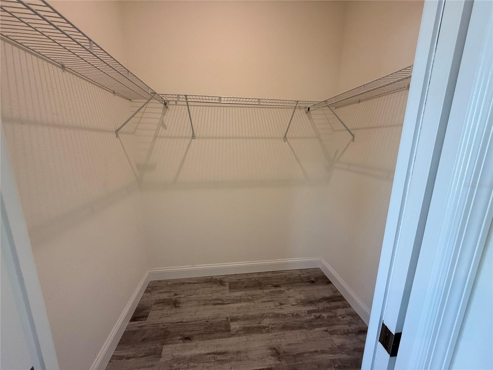 Image 7 of 20 For 5 Rosecroft Lane B