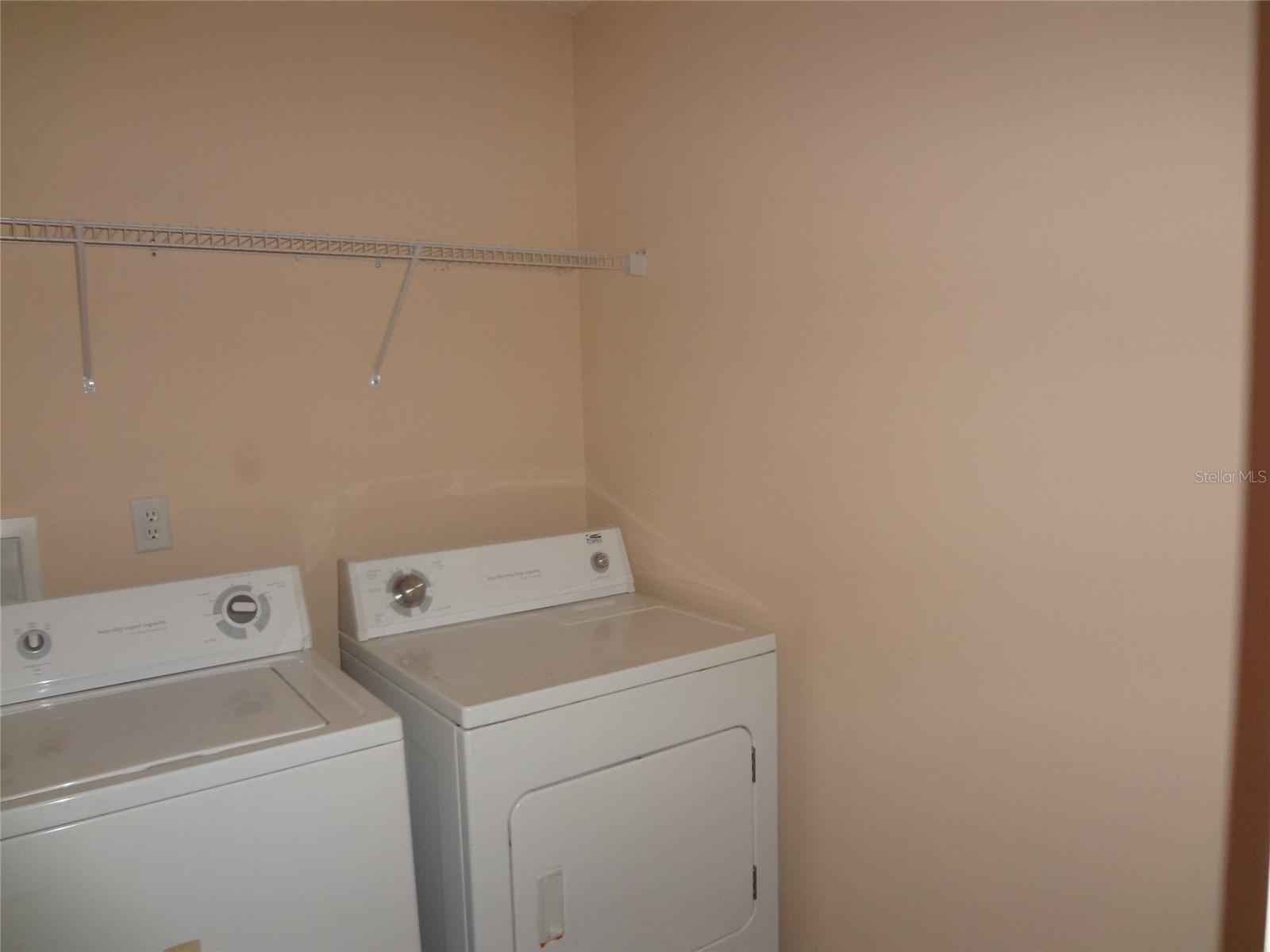 Image 11 of 24 For 6 Buffalo Grove Drive