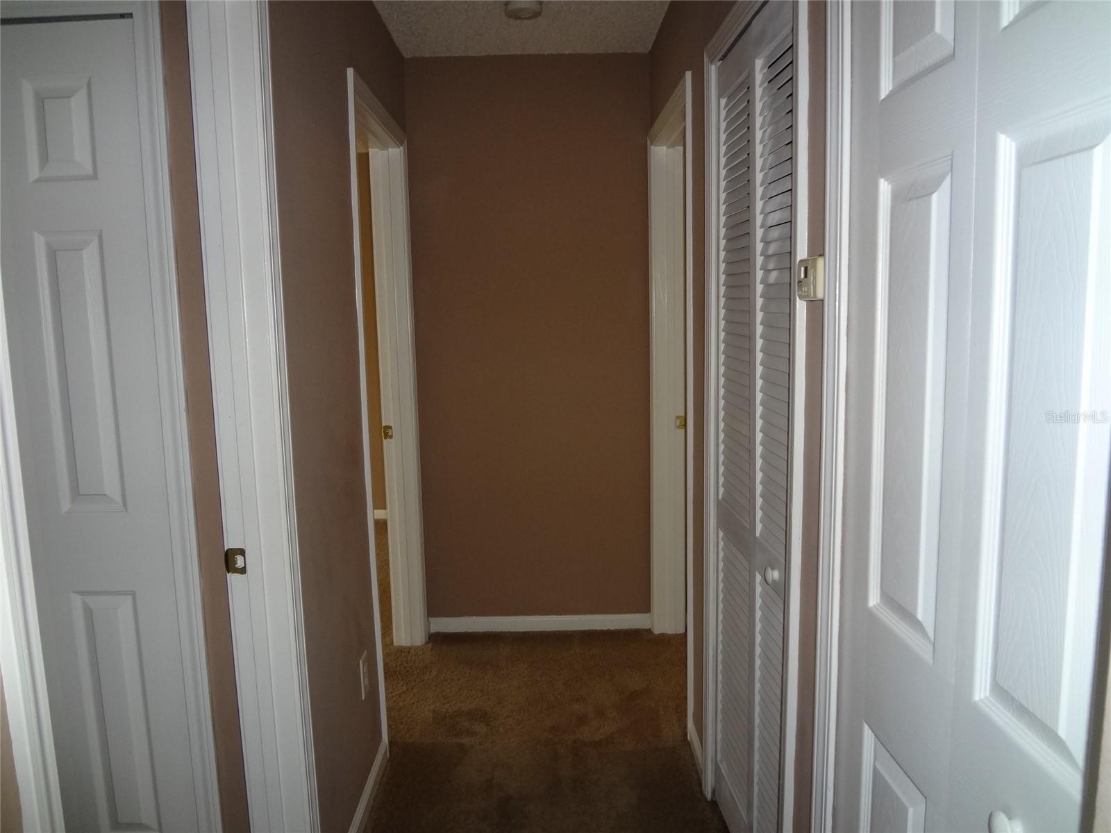 Image 15 of 24 For 6 Buffalo Grove Drive