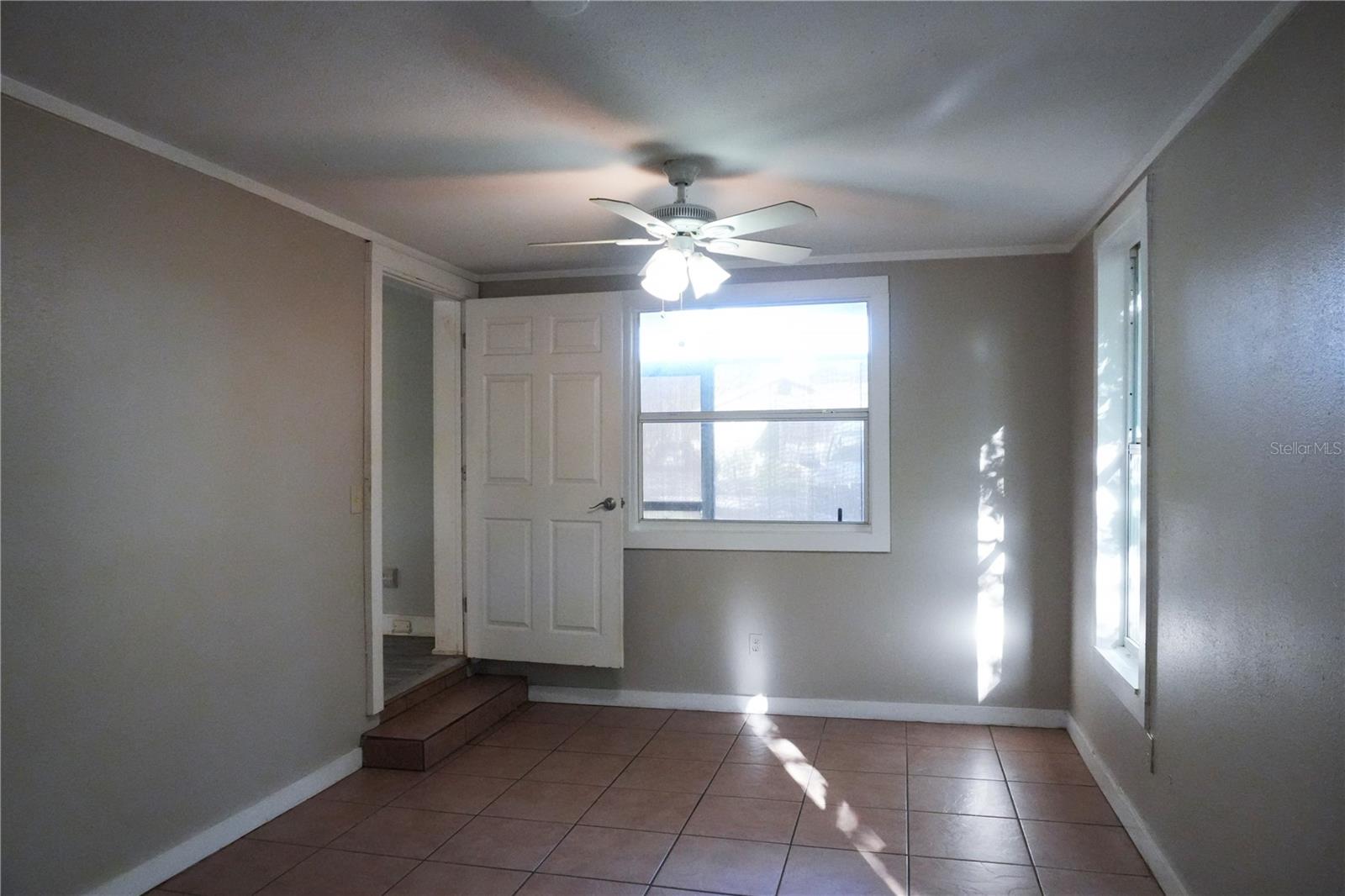 Image 8 of 18 For 608 Bay Avenue