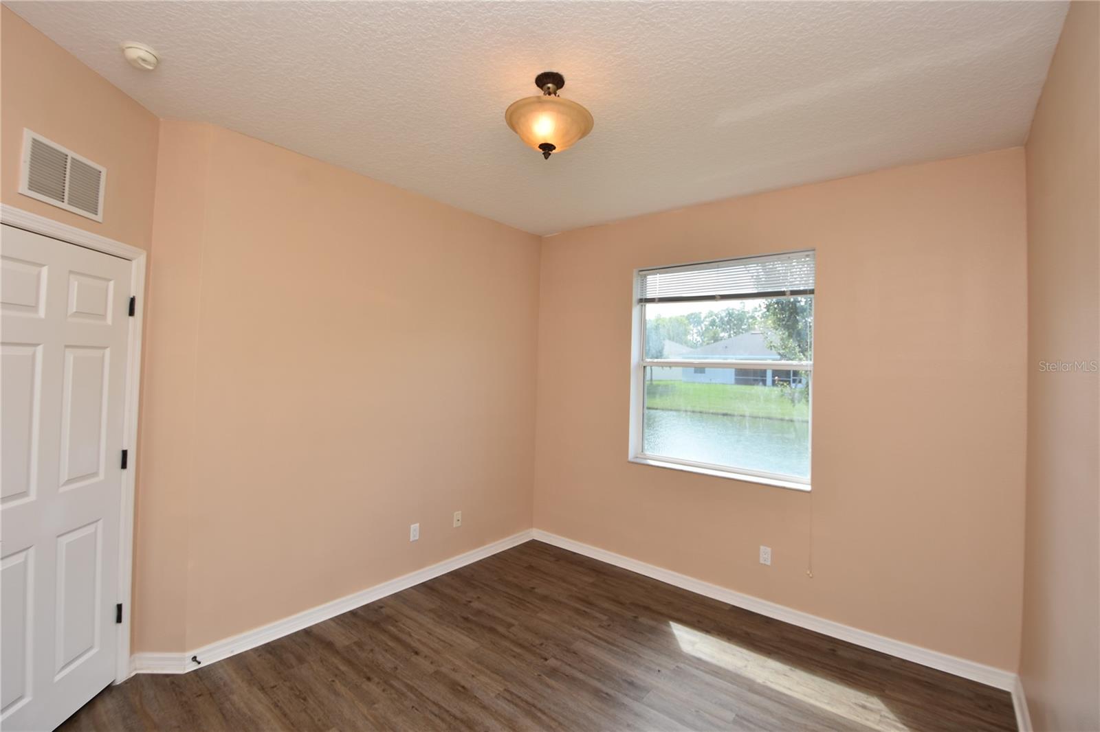 Image 42 of 55 For 8 Rivergate Lane