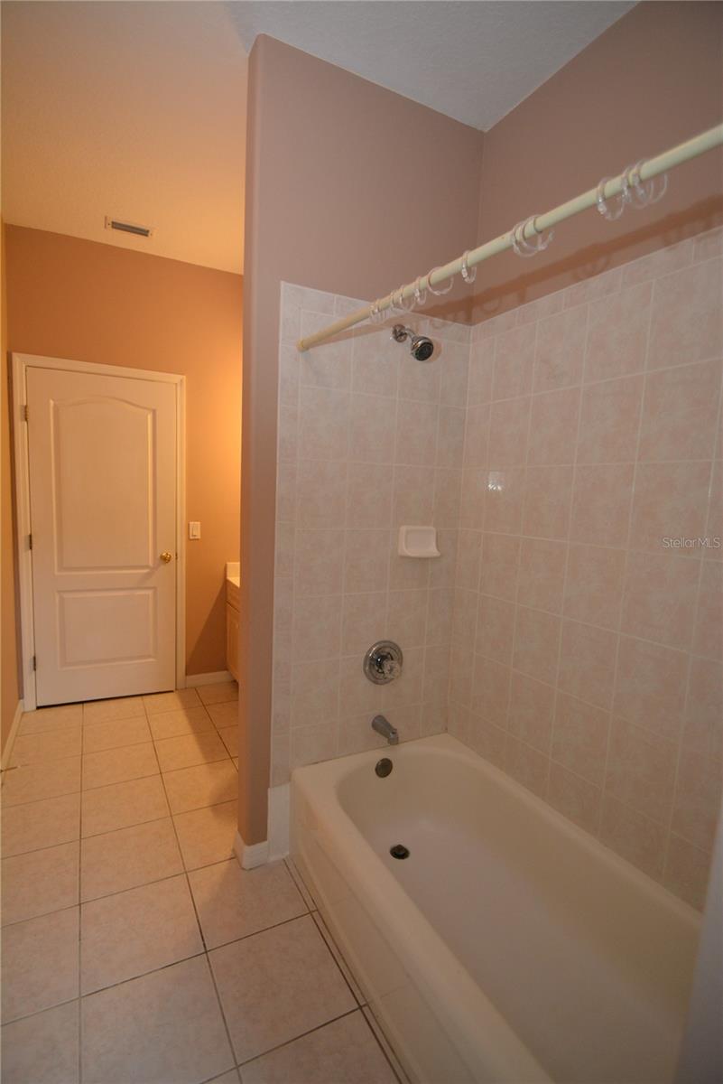 Image 37 of 45 For 3 Senora Court