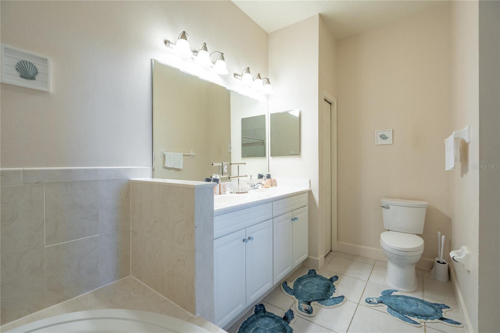 Image 28 of 49 For 1100 Cinnamon Beach Way 1033